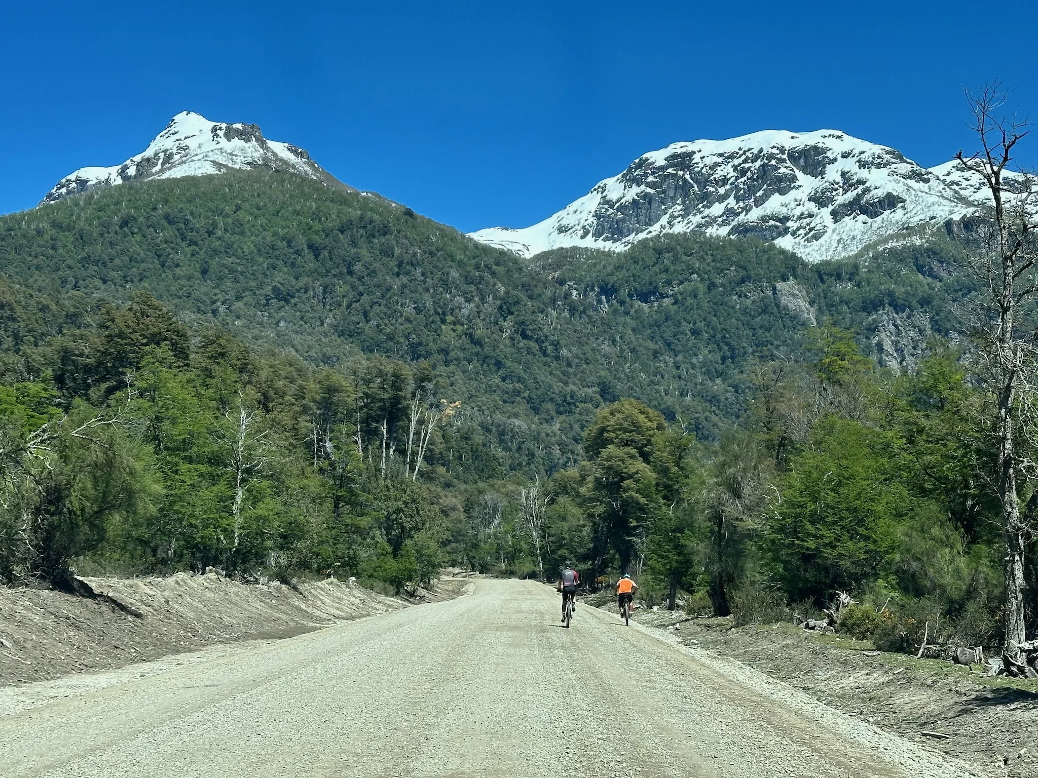 Camino de ripio hacia la El Portezuelo