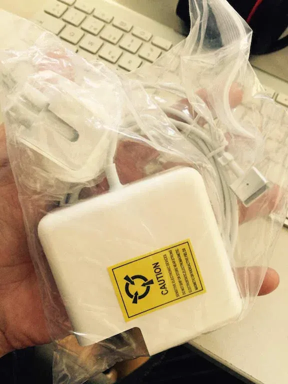 Cargador de Macbook PRO Retina trucho