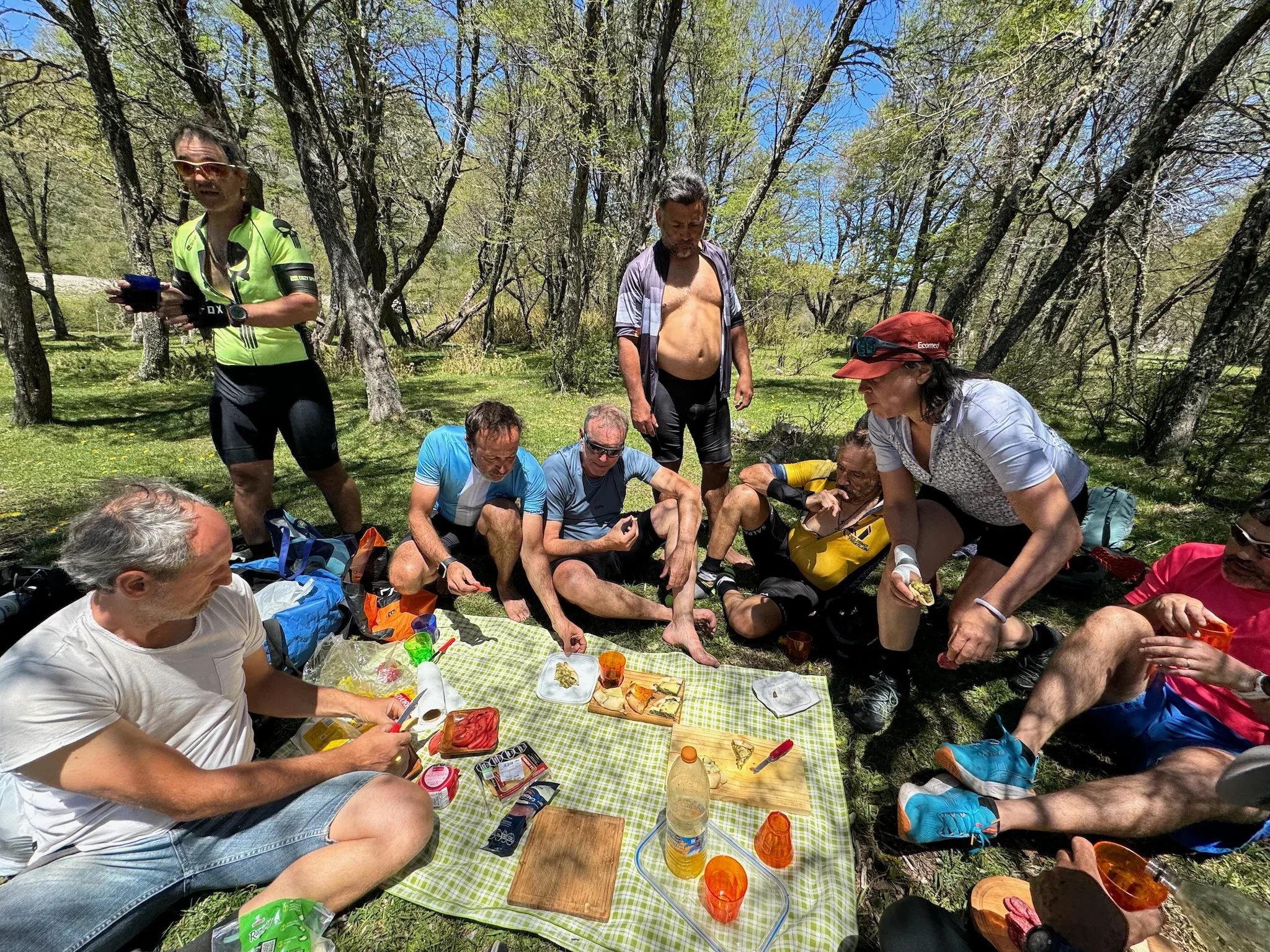 Almuerzo en el arroyo Culebra