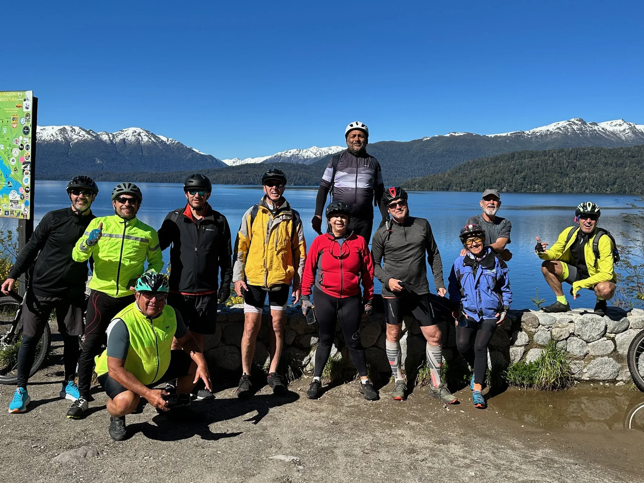 Primer parada en Mirador Social Club