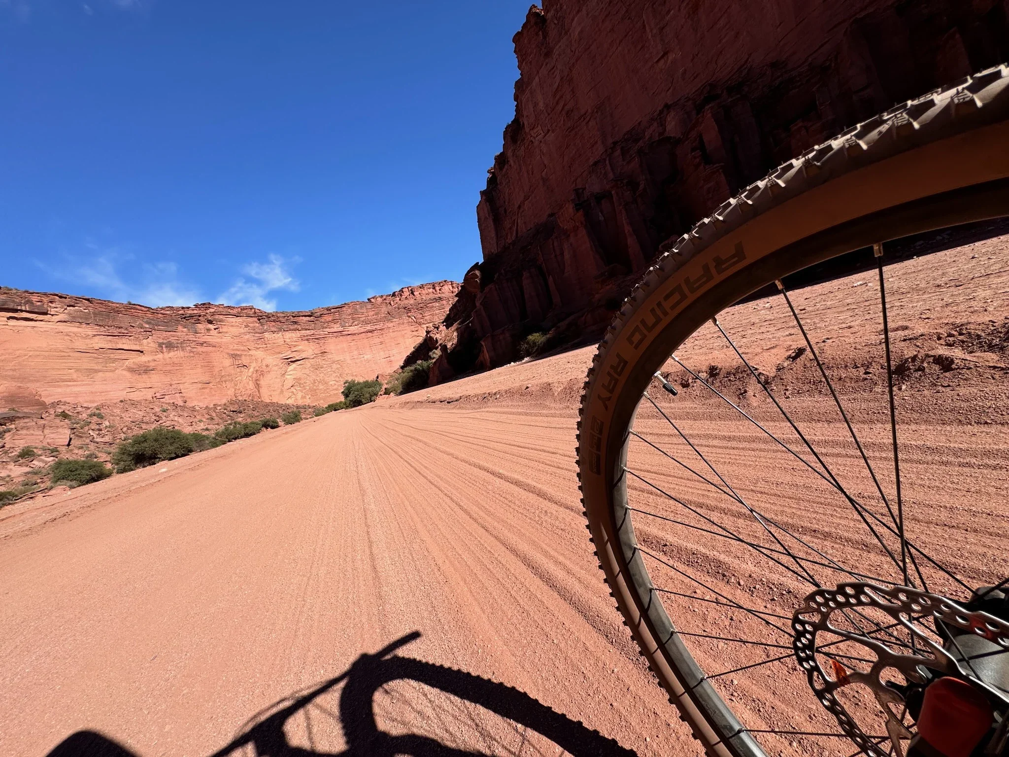 Parque Nacional Talampaya en Bicicleta