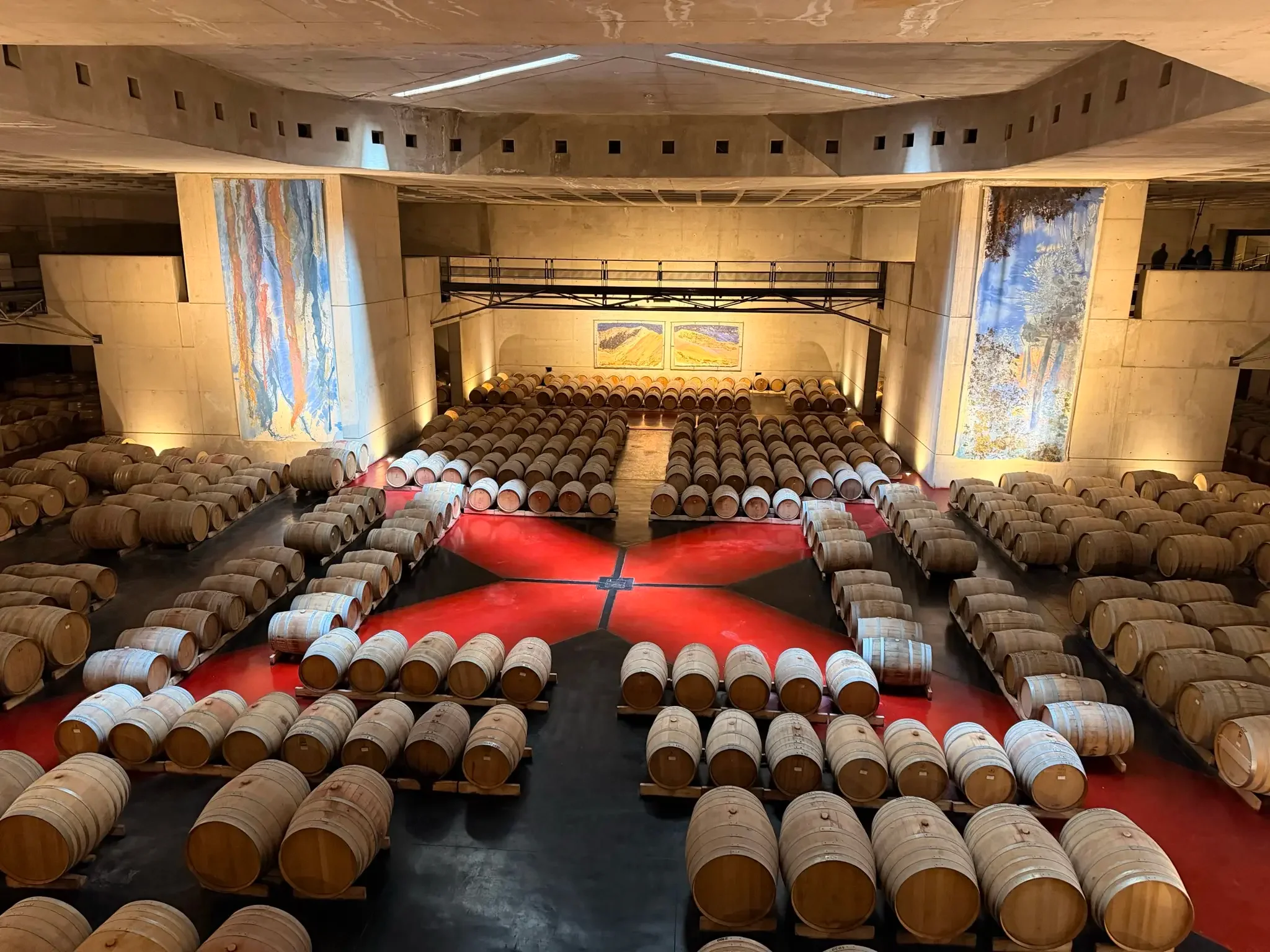 Recorriendo la bodega Alfa Crux