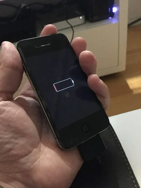 Usando un iPhone 4 en el 2016