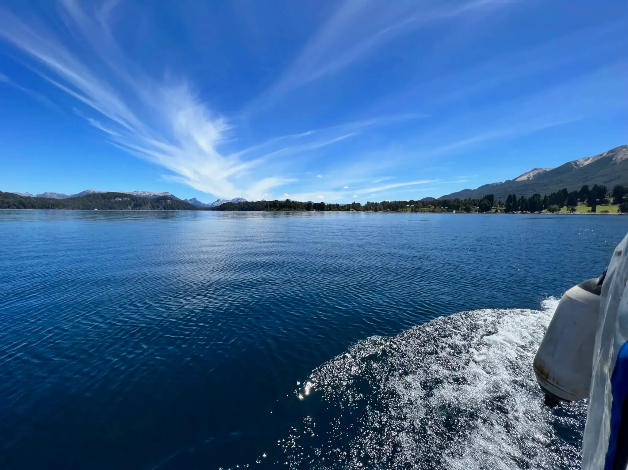 Día para navegar por el Nahuel Huapi
