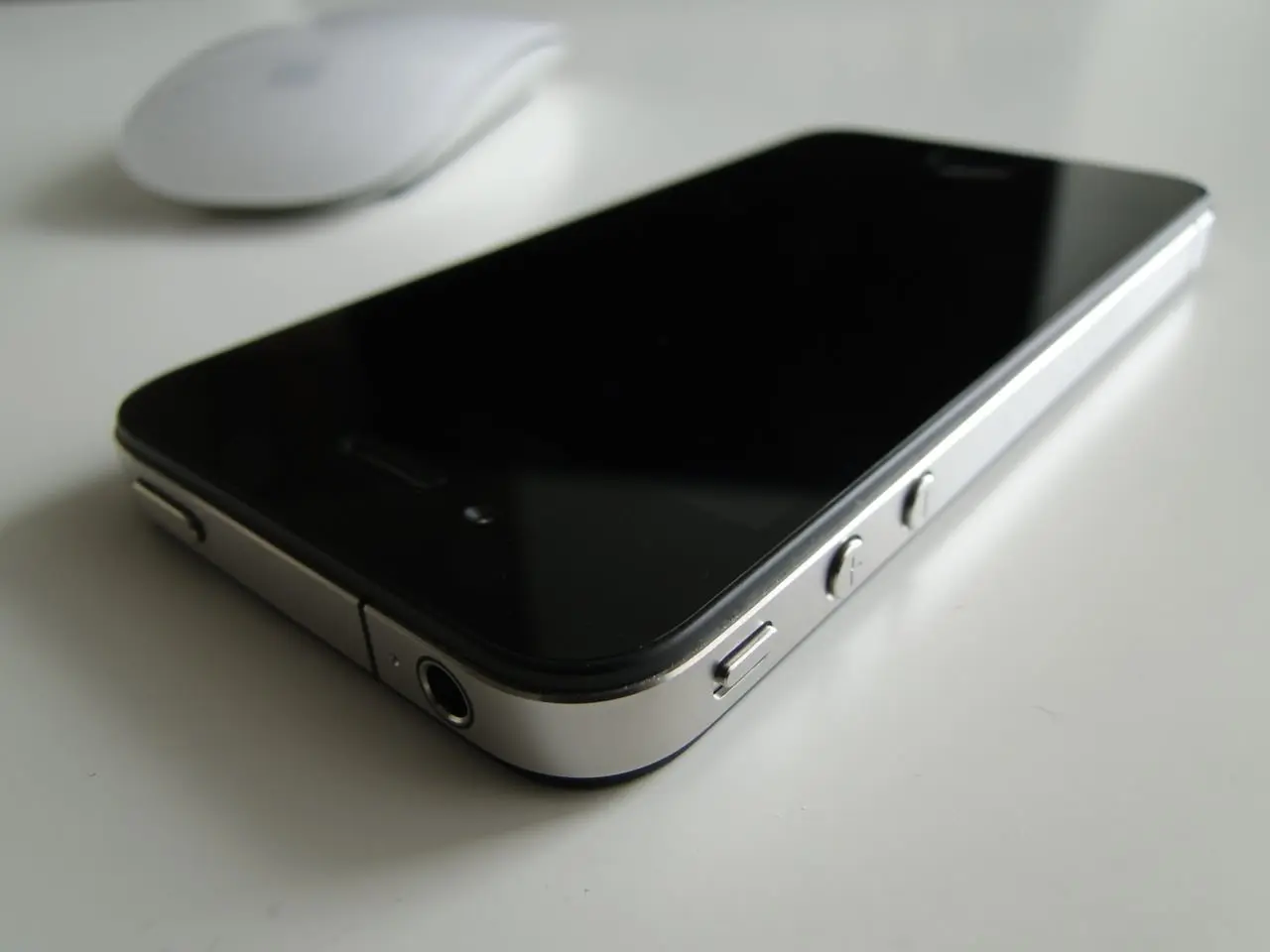 iPhone 4 iPhone 4